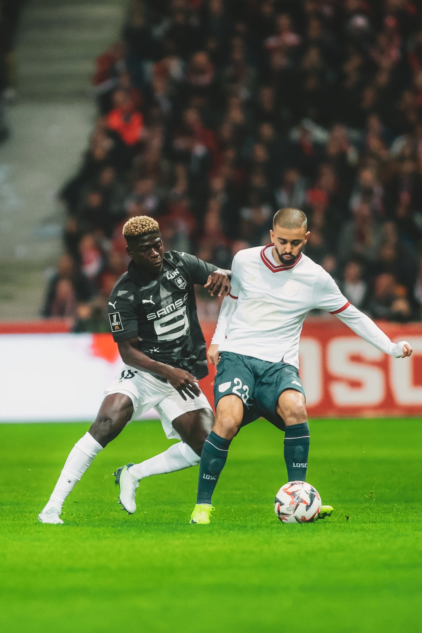 里尔主场迎战雷恩，豪取联赛领先地位的简单介绍